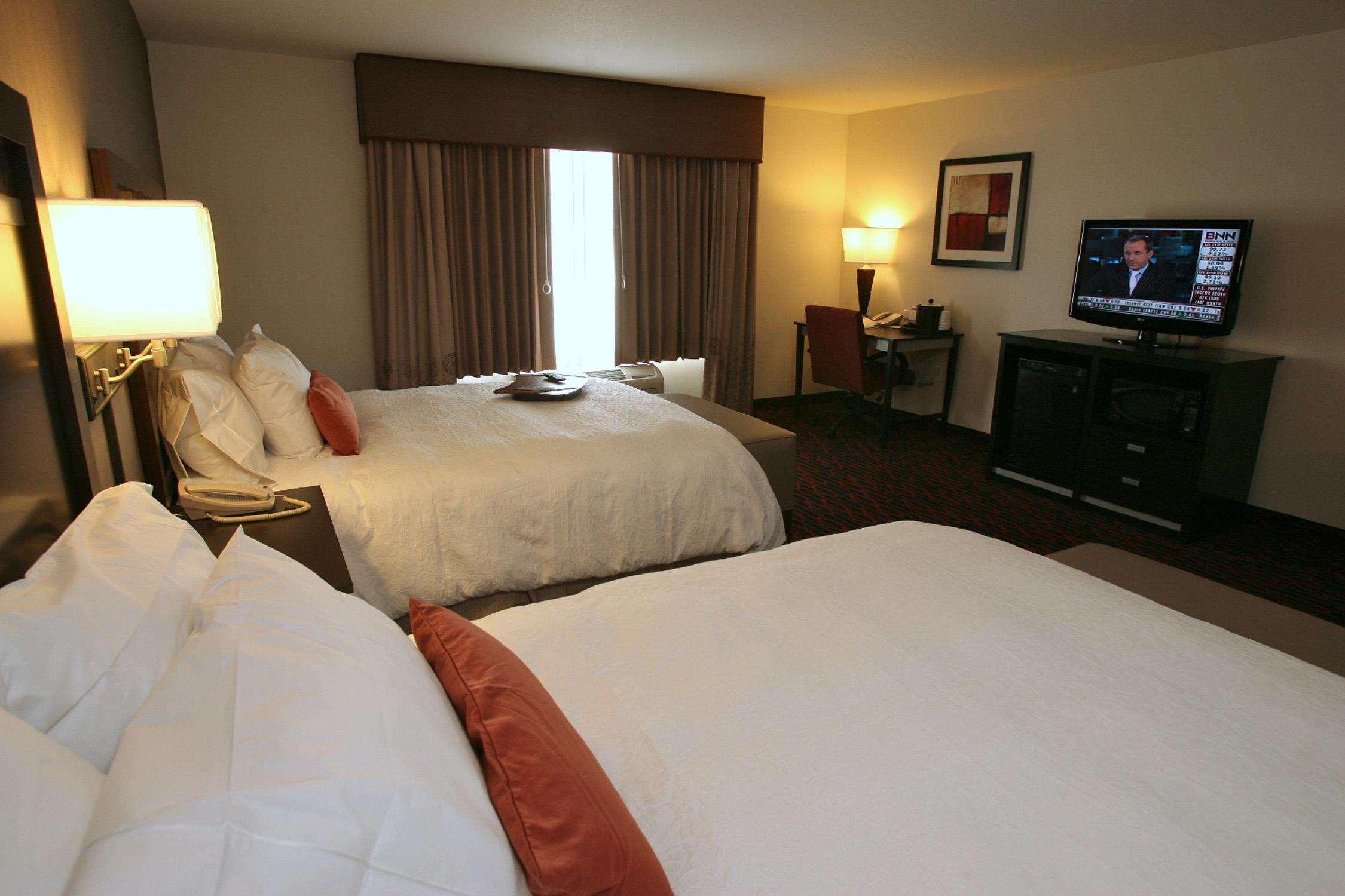 Hampton Inn & Suites Red Deer Penhold Rum bild