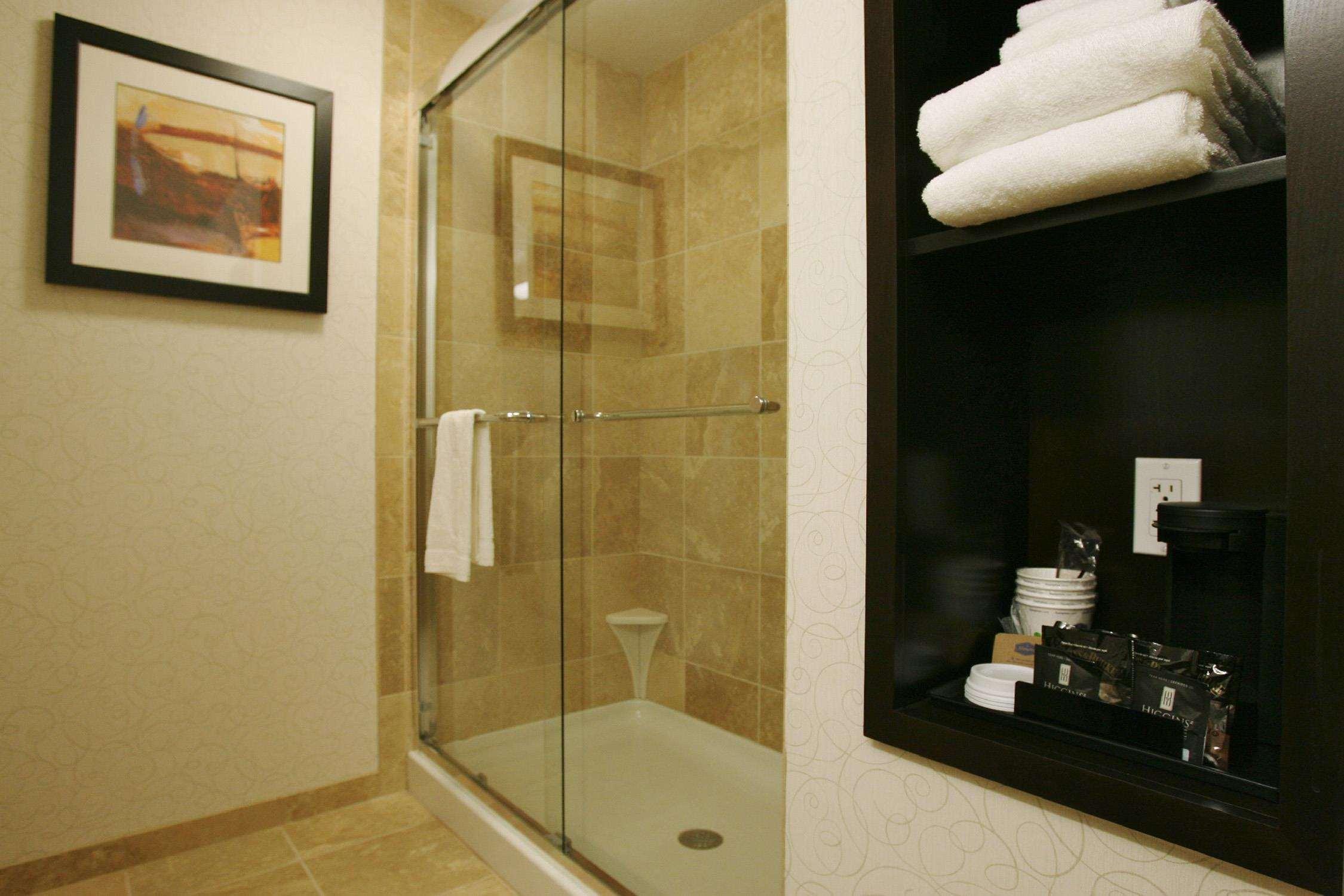 Hampton Inn & Suites Red Deer Penhold Rum bild