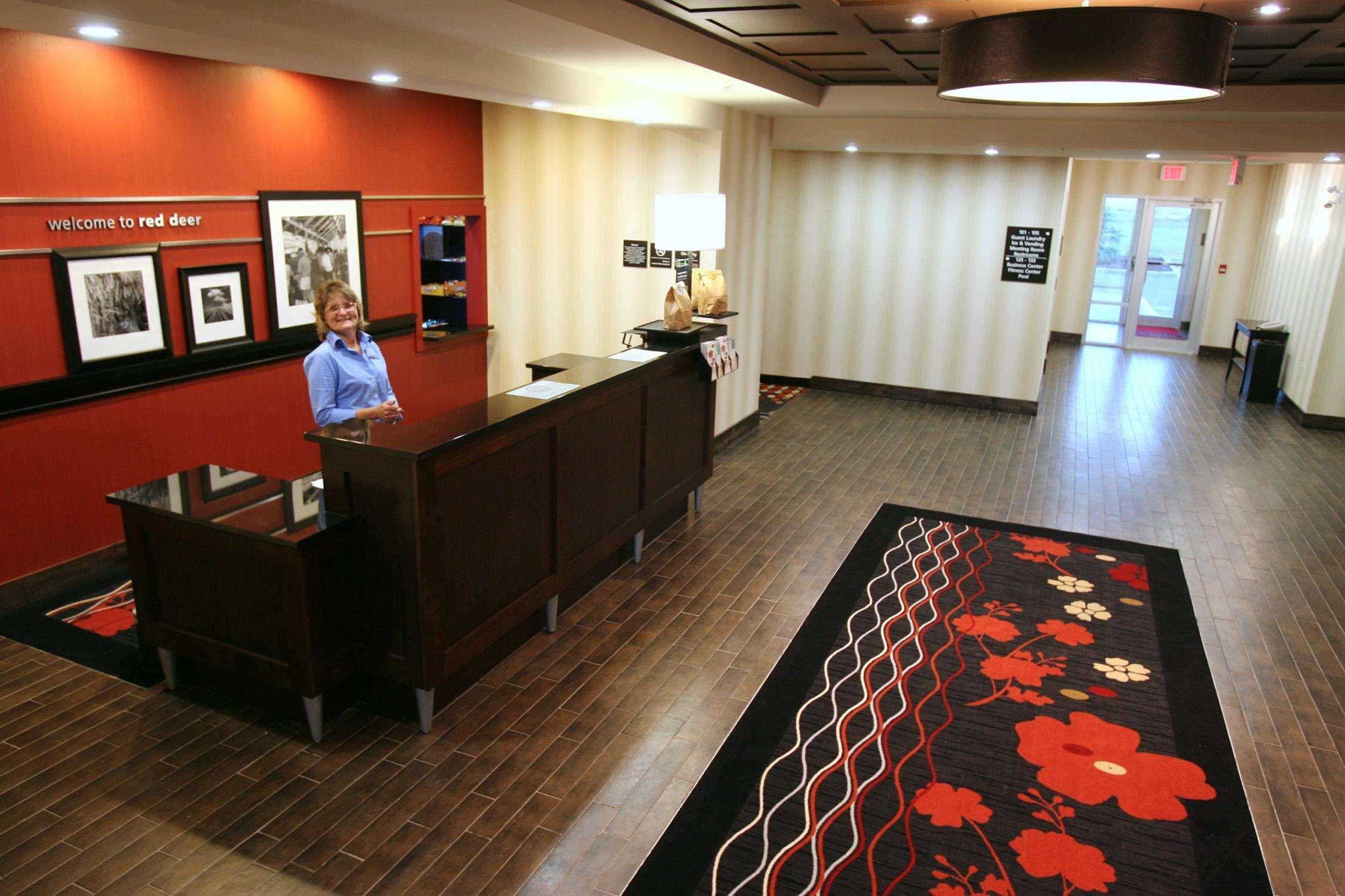 Hampton Inn & Suites Red Deer Penhold Inreriör bild