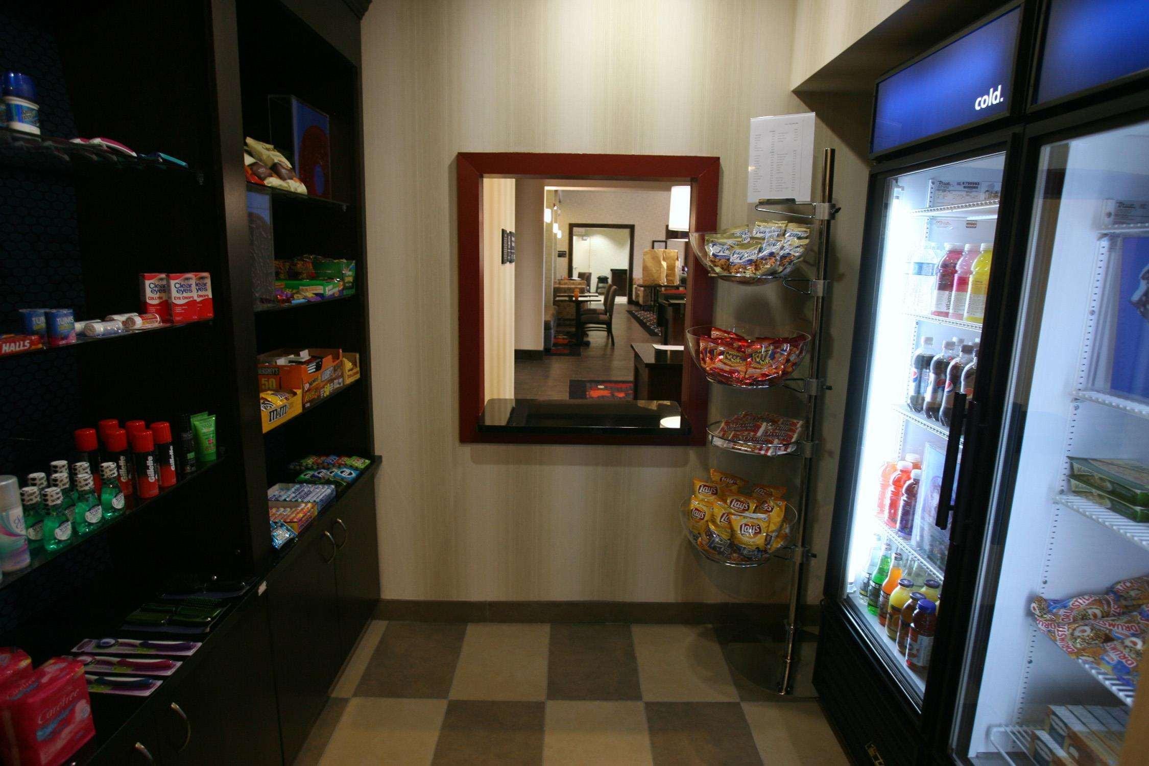 Hampton Inn & Suites Red Deer Penhold Bekvämligheter bild